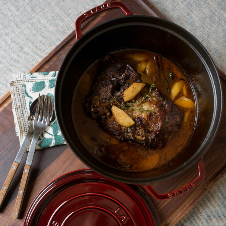 Braised beef in slow cooker 